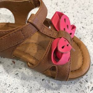 OshKosh B'gosh Shoes - 2/$10 Genuine Kids OshKosh size 3 sandals OshKosh B'gosh Shoes - 2/$10 Genuine Kids OshKosh size 3 sandals